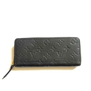 Pre loved  Louis Vuitton Zip Wallet